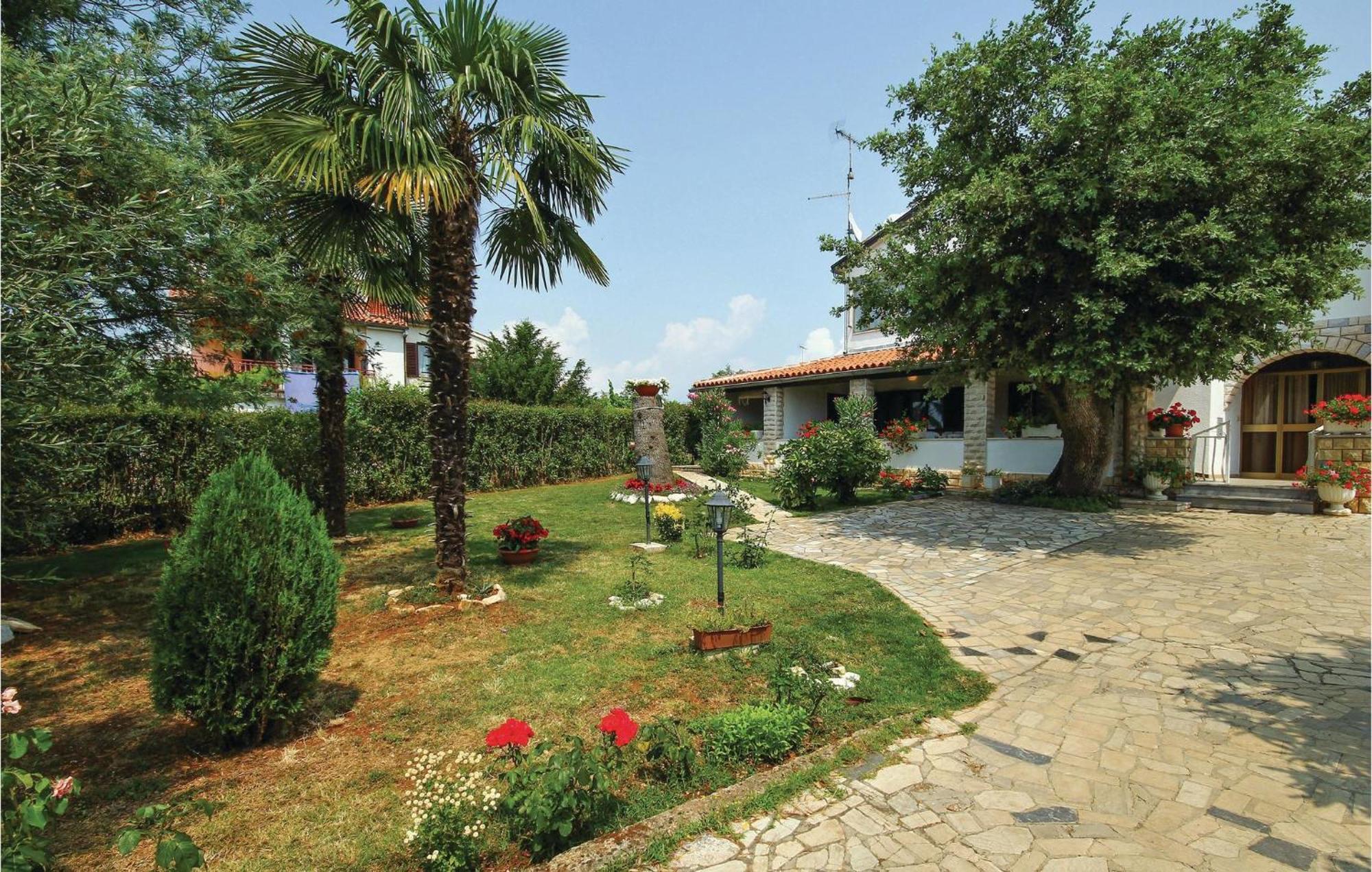 Beautiful Apartment In Porec With Wifi Zewnętrze zdjęcie