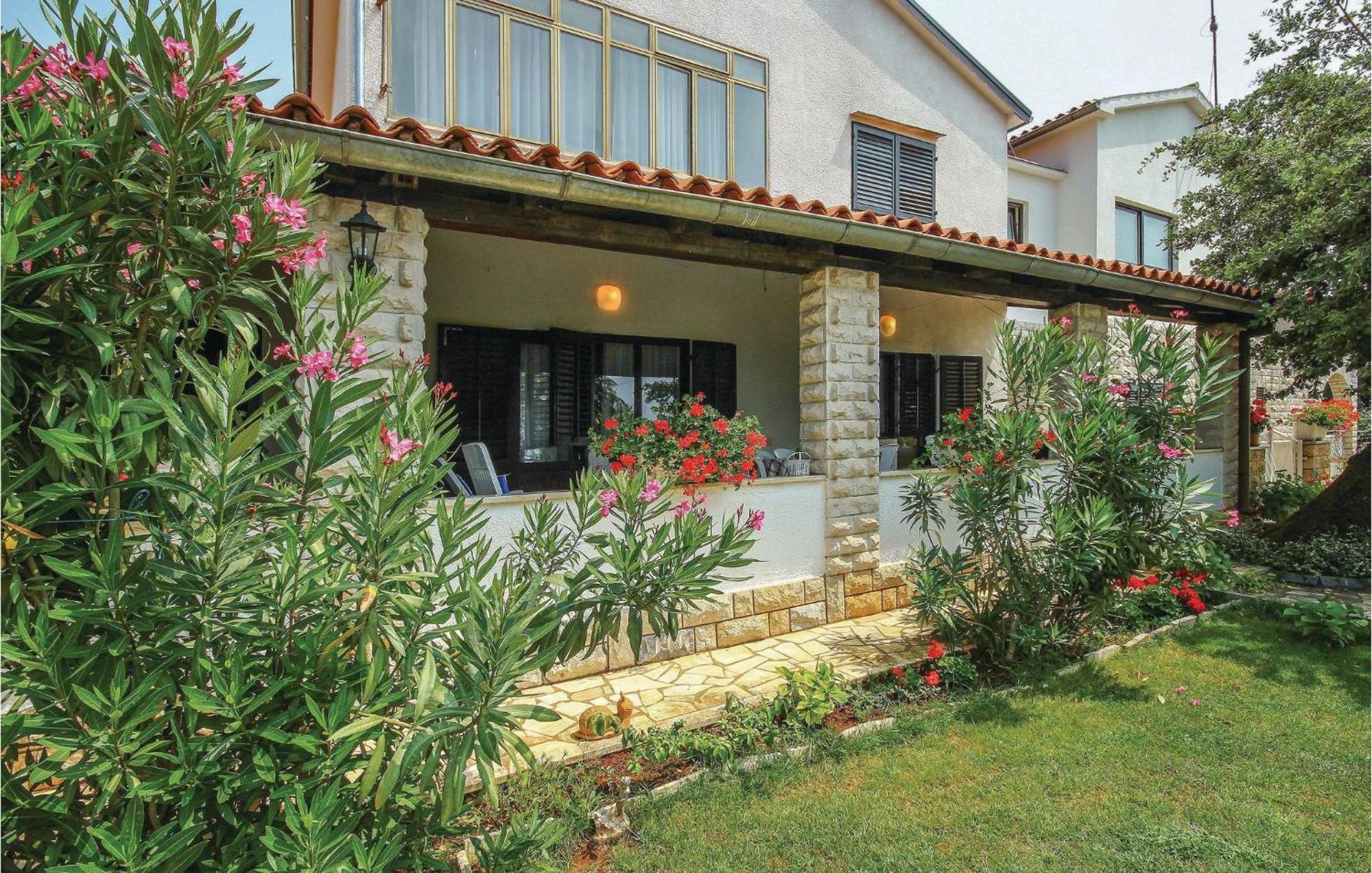 Beautiful Apartment In Porec With Wifi Zewnętrze zdjęcie