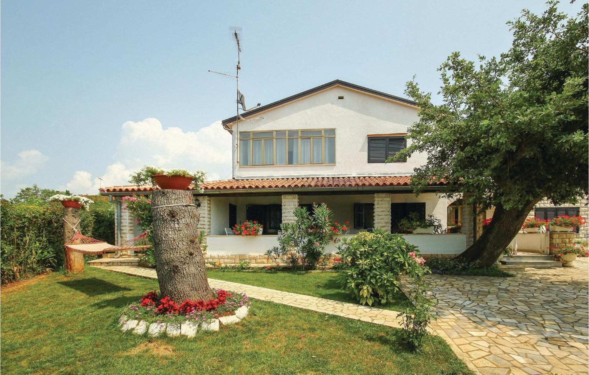 Beautiful Apartment In Porec With Wifi Zewnętrze zdjęcie
